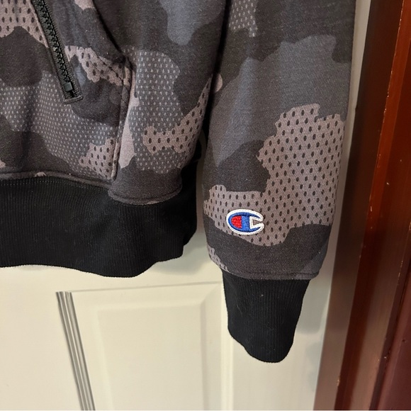 Champion Men’s Hoodie Fatigue Fall Athleisure Casual Streetwear Logo Pockets M - Picture 4 of 10